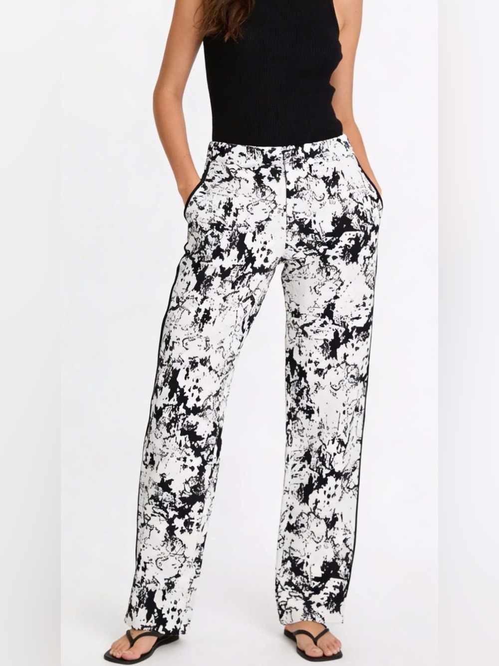 NWOT. Banana Republic Black & White Marble-Print Straight Leg Pants Size 8